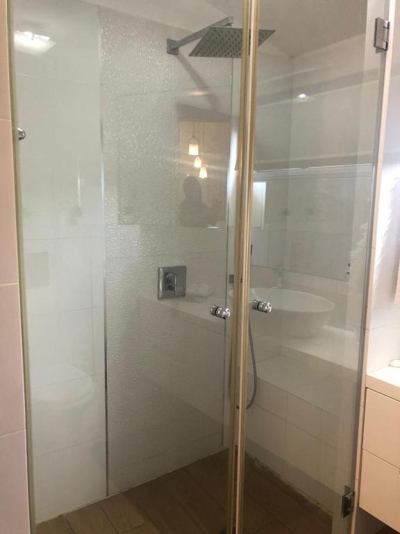 Koupelna v ubytování Charming Unit with Pool and Great Amenities