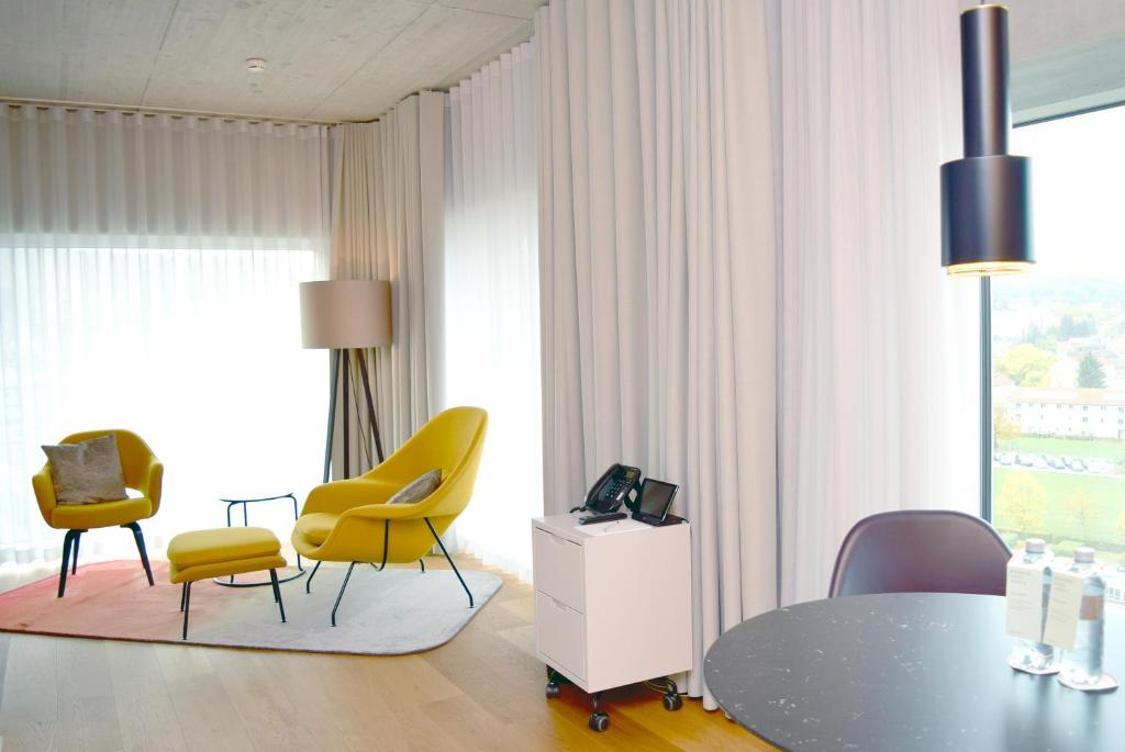 Uma área de estar em Placid Hotel Design & Lifestyle Zurich