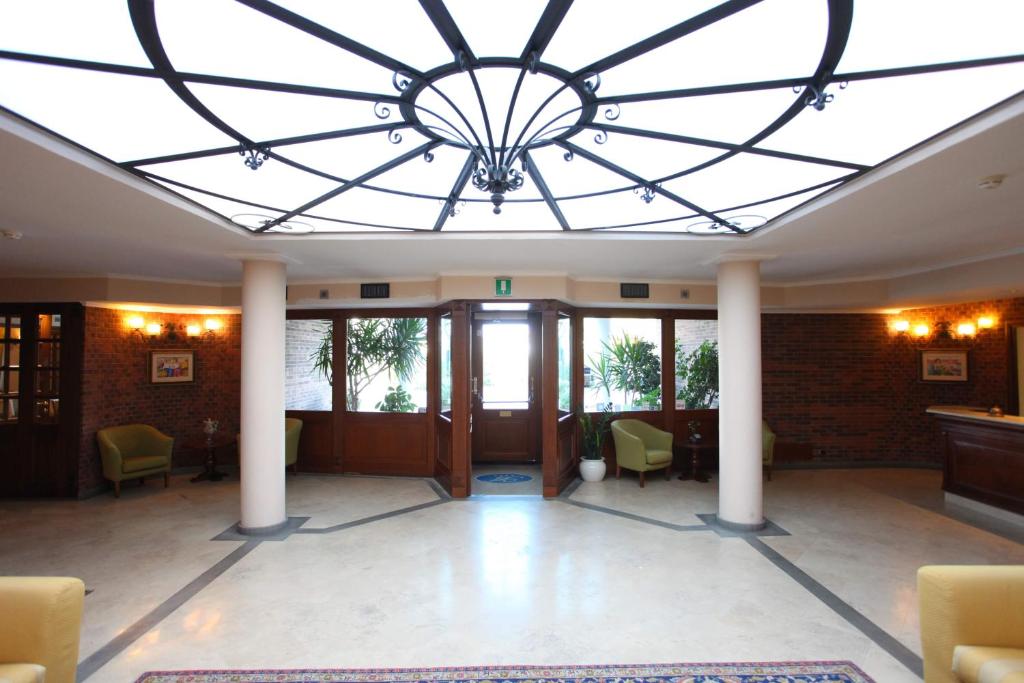 Posedenie v ubytovaní Altea Suites