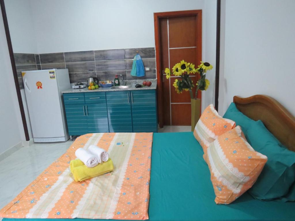 A kitchen or kitchenette at Apartment Bella Vita near the sea RedSeaLine