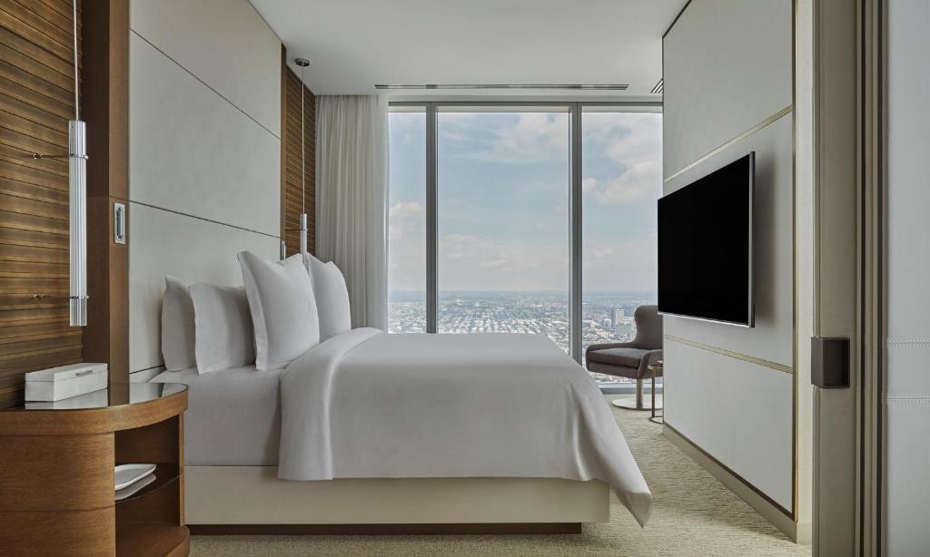 Four Seasons Hotel Philadelphia at Comcast Center - 