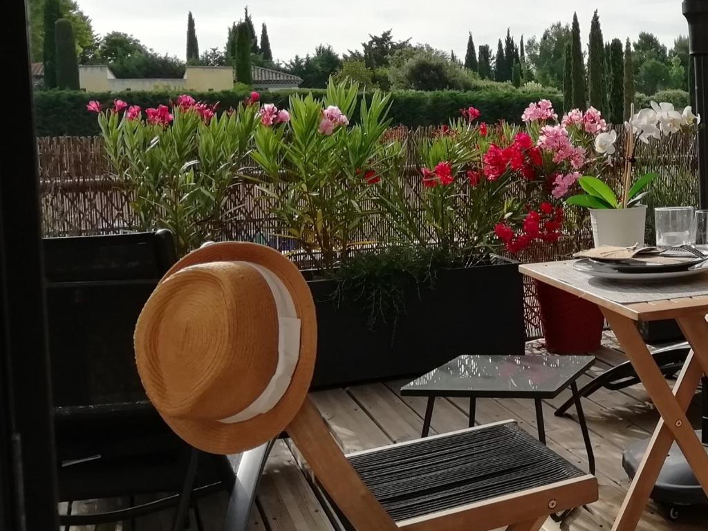 Sweet Home studio Aix en Pce, clim,terrasse,piscine,pkg,resto - Resim 14
