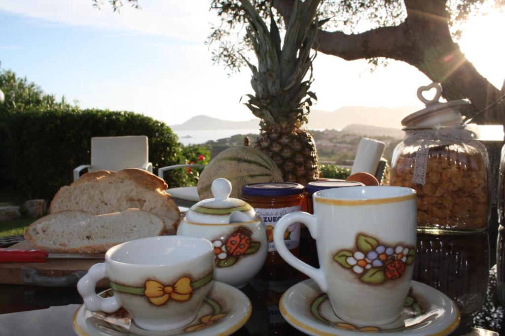 Příslušenství pro přípravu čaje a kávy v ubytování Aethalia Bed and Breakfast