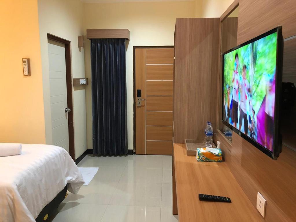 TV a/nebo společenská místnost v ubytování LCR HOTEL