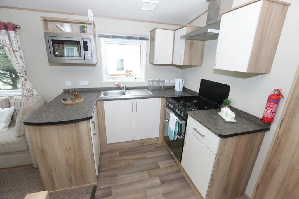 3 Bed Caravan with Hot Tub, Lincoln, United Kingdom