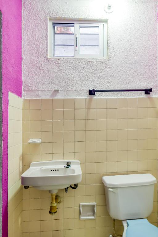 Koupelna v ubytování Hotel Aventura