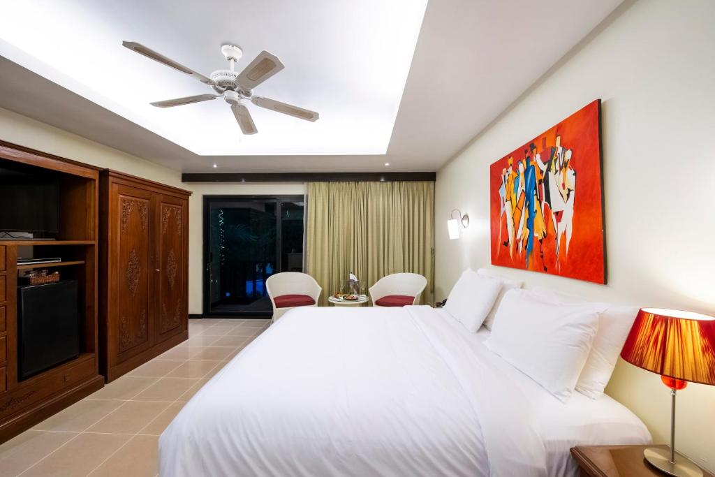 Lokal Phuket \ - Resim 20