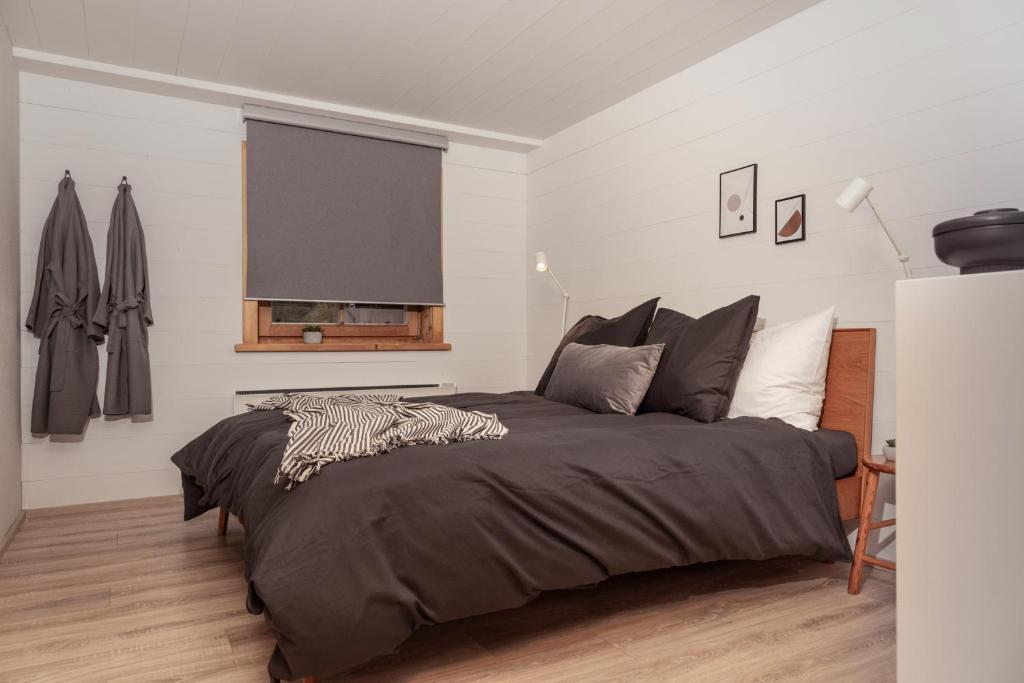 A bed or beds in a room at Chalet Franz