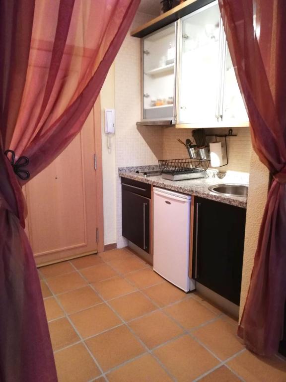 Apartamentos Arttyfal con parking y wifi by SURYNIEVE - Deluxe Studio Met Parkeren