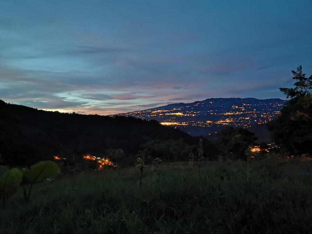 Nespecifikovaný výhled na hory nebo výhled na hory při pohledu z bed and breakfast