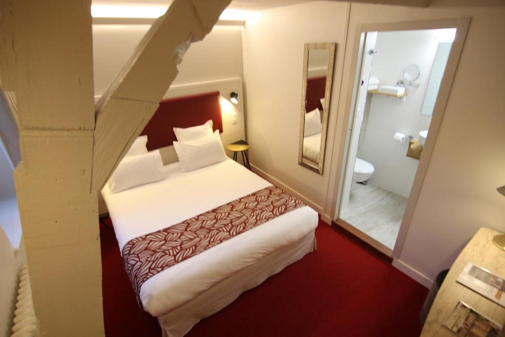 Hôtel Montaigne - 15