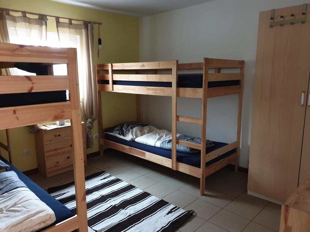 Postel nebo postele na pokoji v ubytování Chrom Ranch Reiterhof