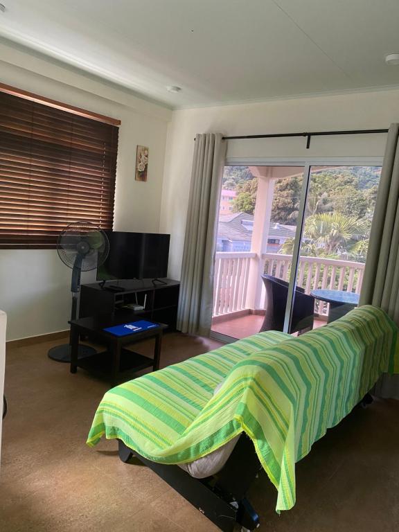 Flower Garden Self-Catering Apartments exterior