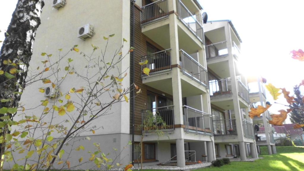 Budova, v ktorej sa apartmán nachádza