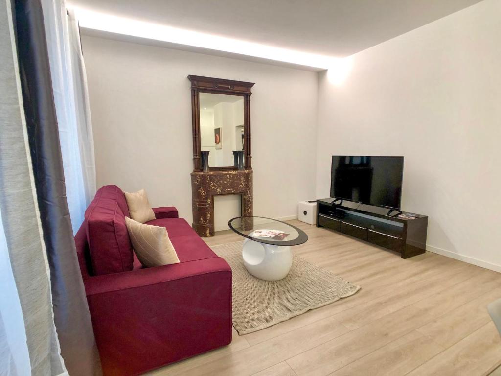 Deluxe Design - City Center Cosy Apartments – photo 45