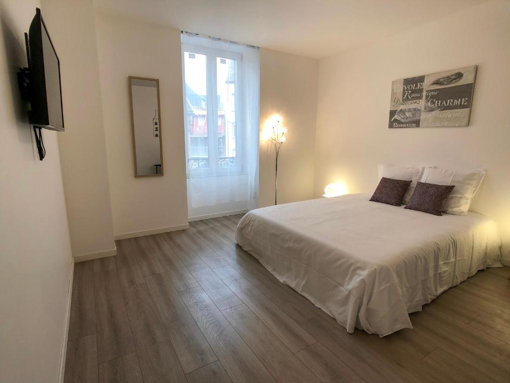 Deluxe Design - City Center Cosy Apartments – photo 48