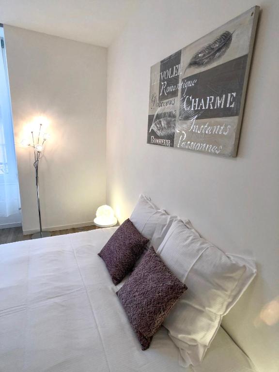 Deluxe Design - City Center Cosy Apartments – photo 53