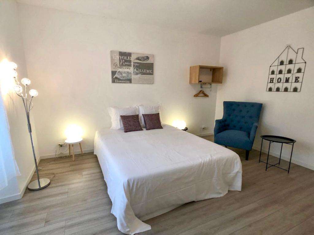 Deluxe Design - City Center Cosy Apartments – photo 55