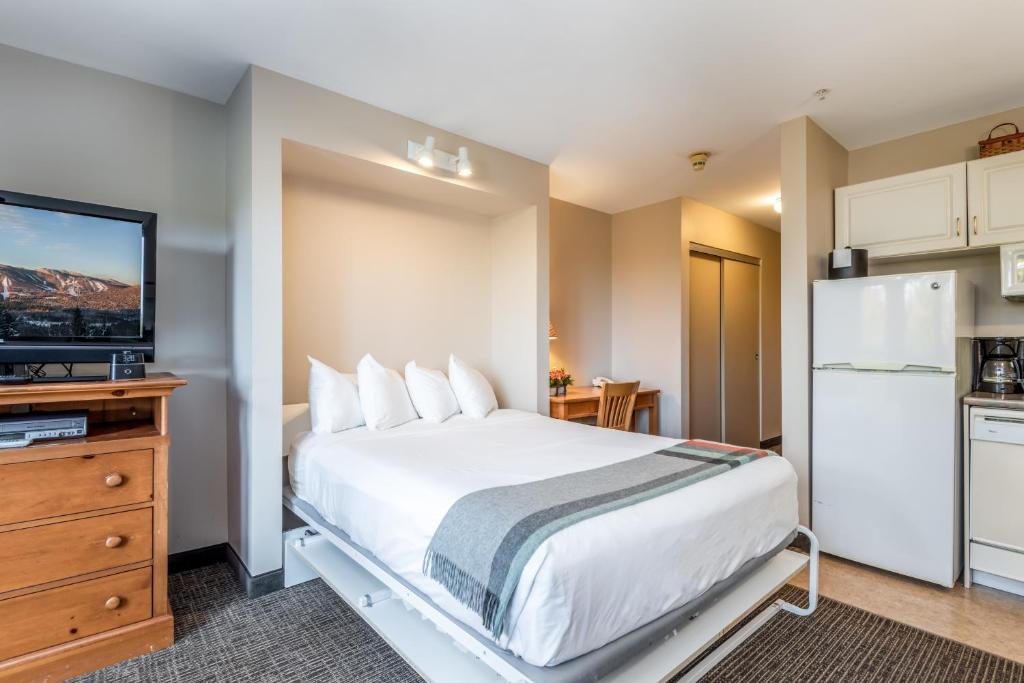 Kuchyň nebo kuchyňský kout v ubytování Jordan Hotel