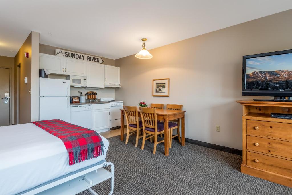 Kuchyň nebo kuchyňský kout v ubytování Jordan Hotel