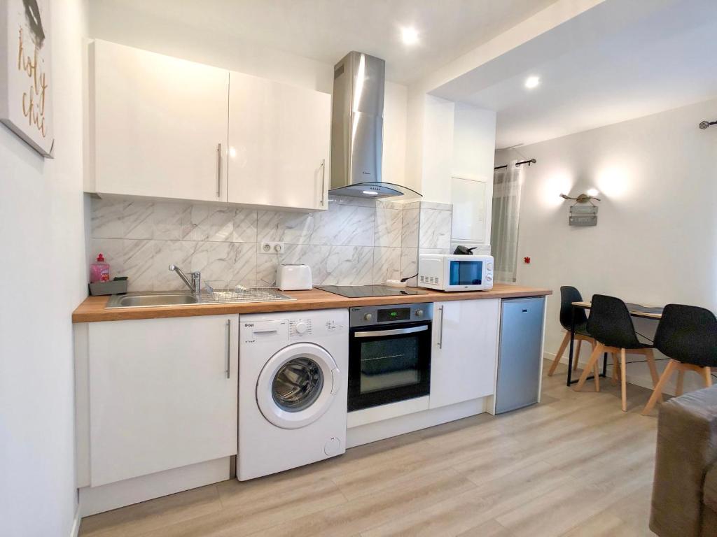 Charming Home - City Center Cosy Apartments – photo 38