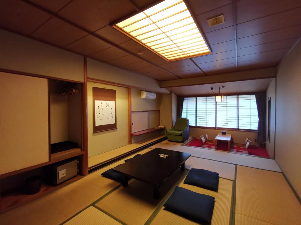 Sakahijiri Nikko - Chambre Quadruple De Style Japonais