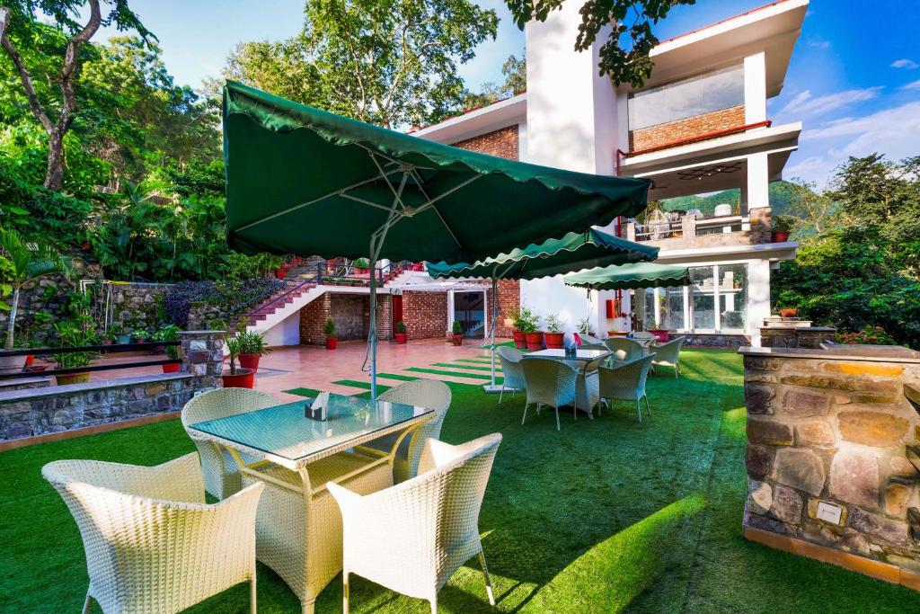 Summit By The Ganges Beach Resort & Spa - Housity