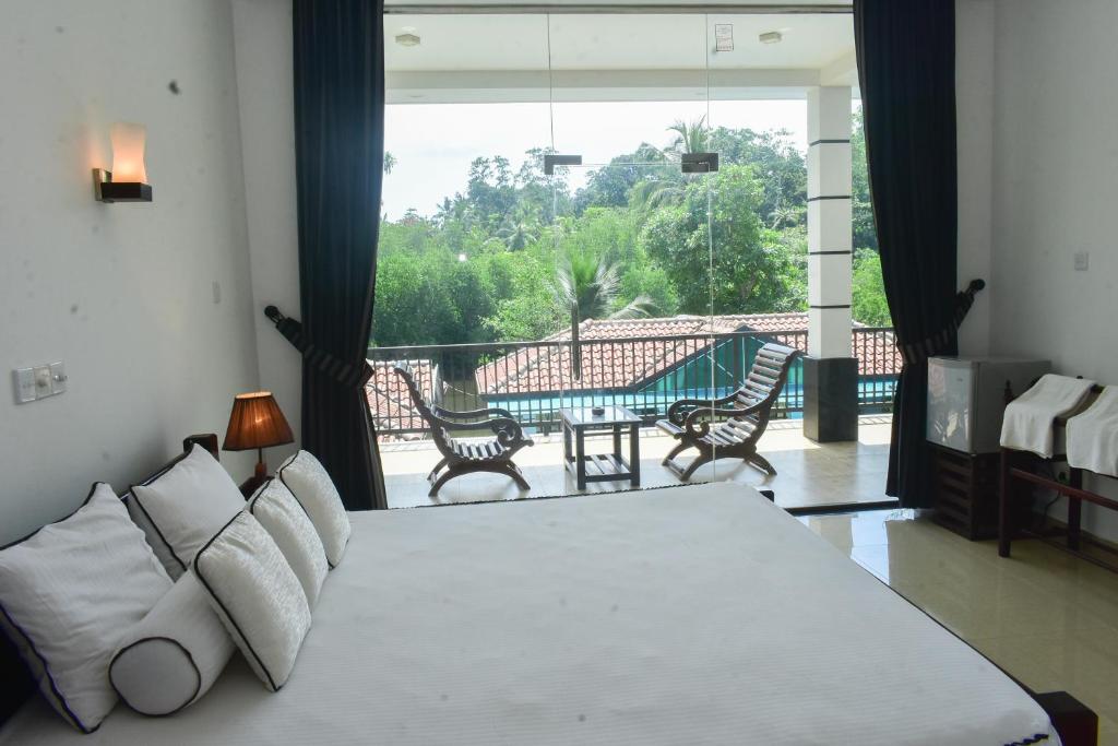 Minuri Villa - Double Double Double Room