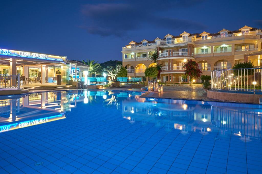 Bazén v ubytování Ionion Blue Hotel Zante nebo v jeho okolí