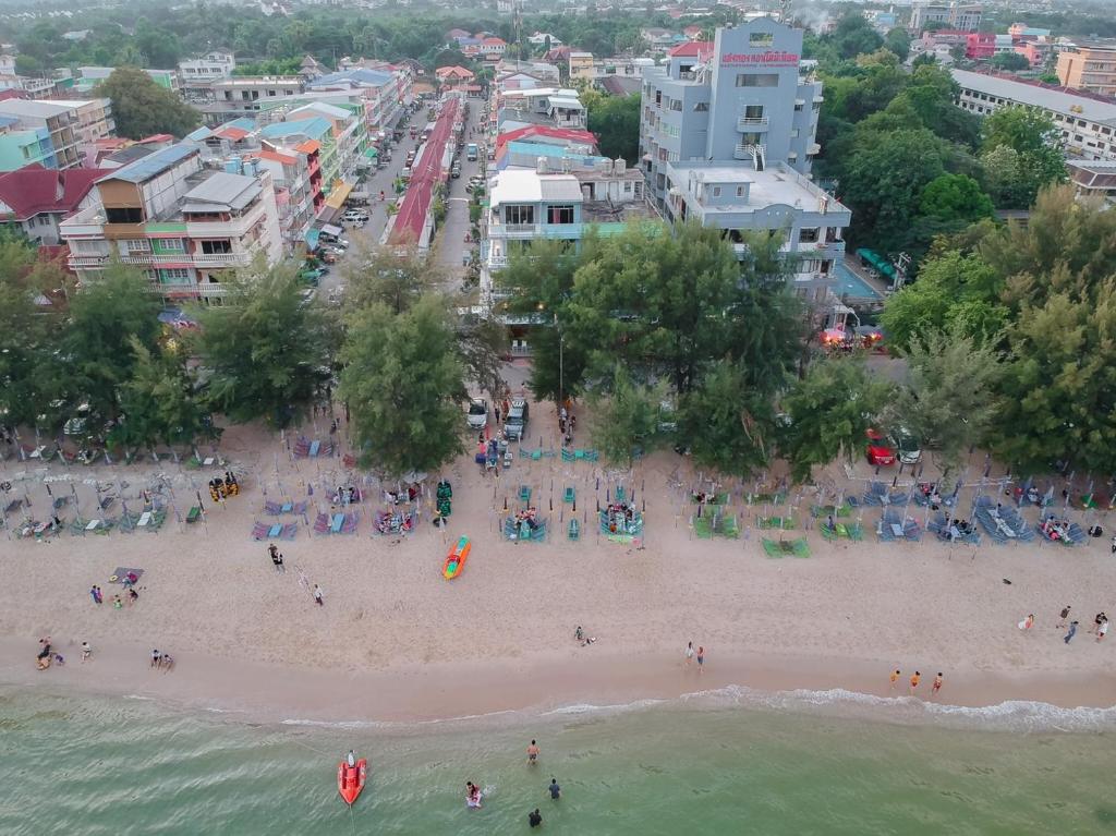 Pláž u hotelu