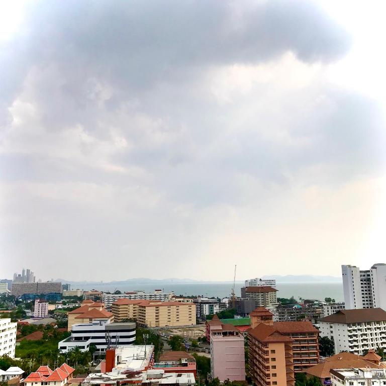 Nespecifikovaný výhled na destinaci Jomtien pláž nebo výhled na město při pohledu z apartmánu