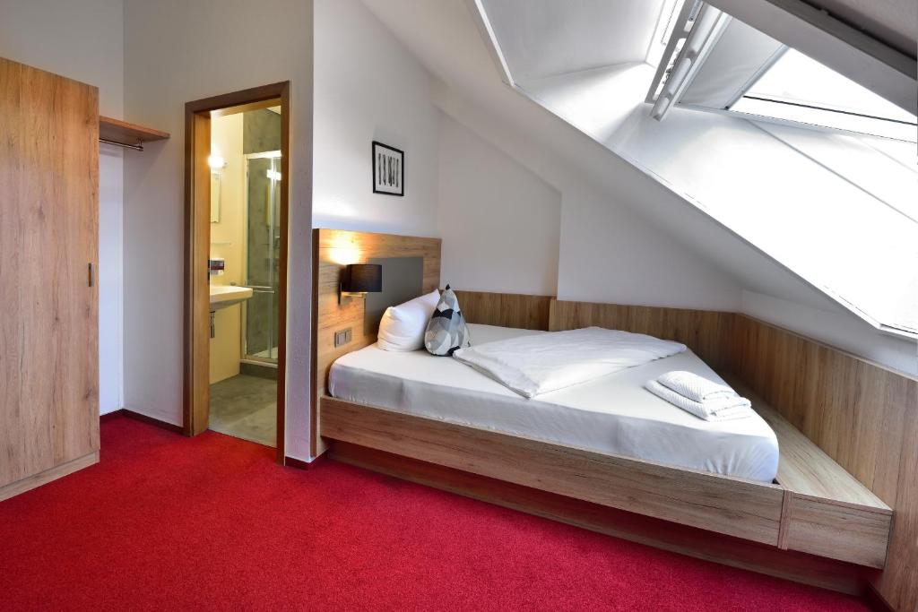 Vico's Hotel & Restaurant Asperg - Single Room With Bathroom