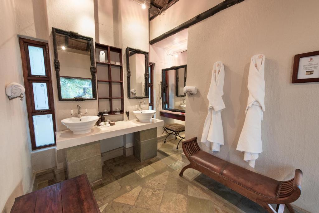 Vannituba majutusasutuses Shumbalala Game Lodge