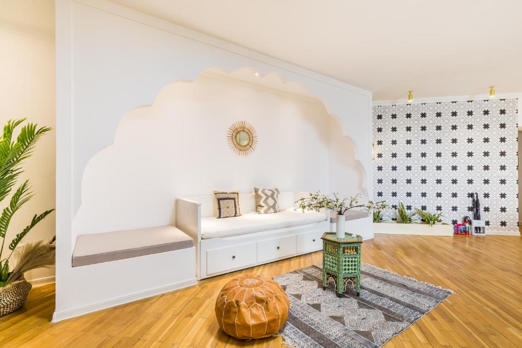 Qingdao City Shinan District·Eight Great Passes· - Housity