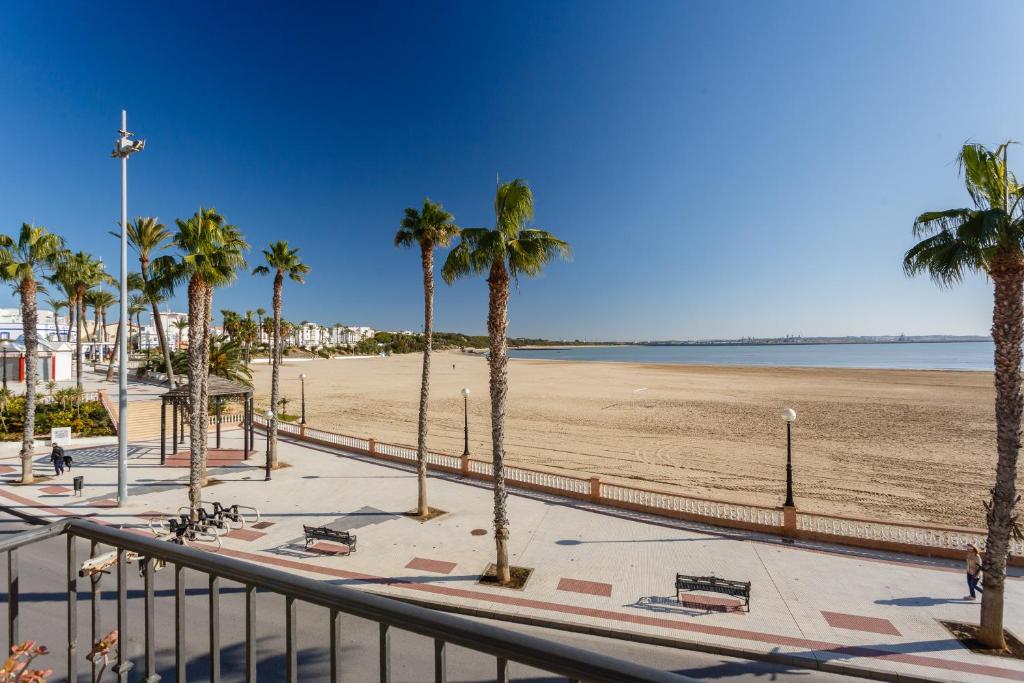 Booking.com: Ferienwohnung Lujo Mar Las Cayetanas , Rota ...