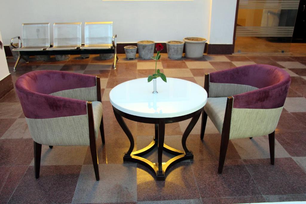 Posezení v ubytování Hotel Dasaprakash