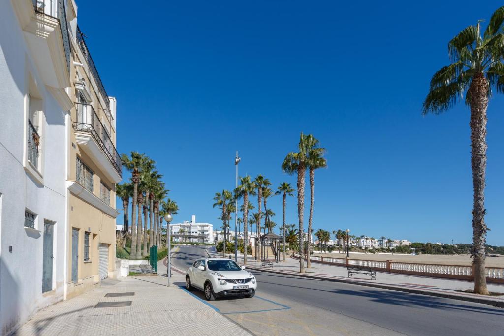 Booking.com: Ferienwohnung Lujo Mar Las Cayetanas , Rota ...