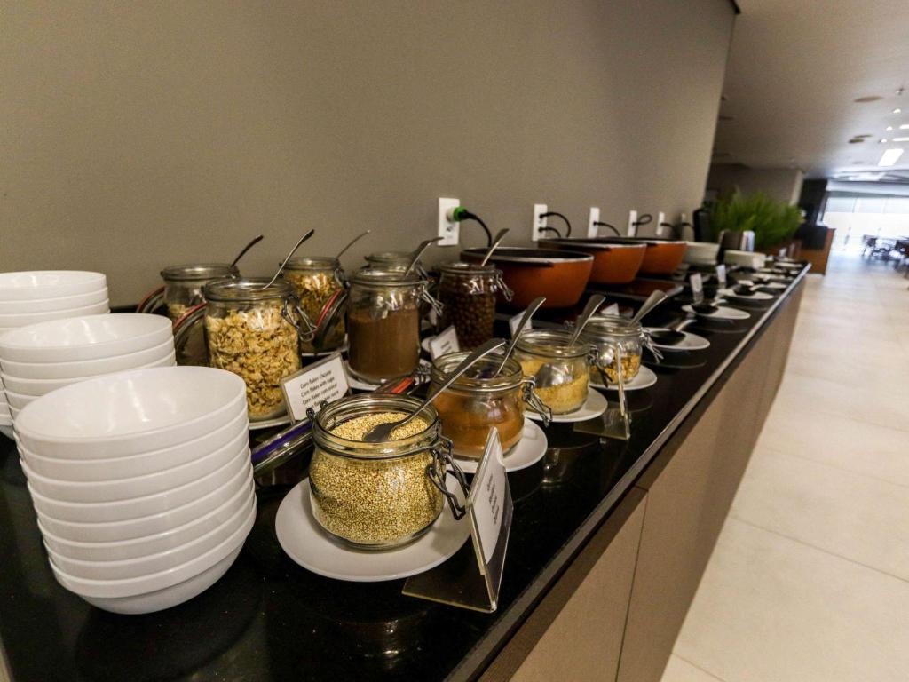 Comida no hotel ou em algum lugar perto