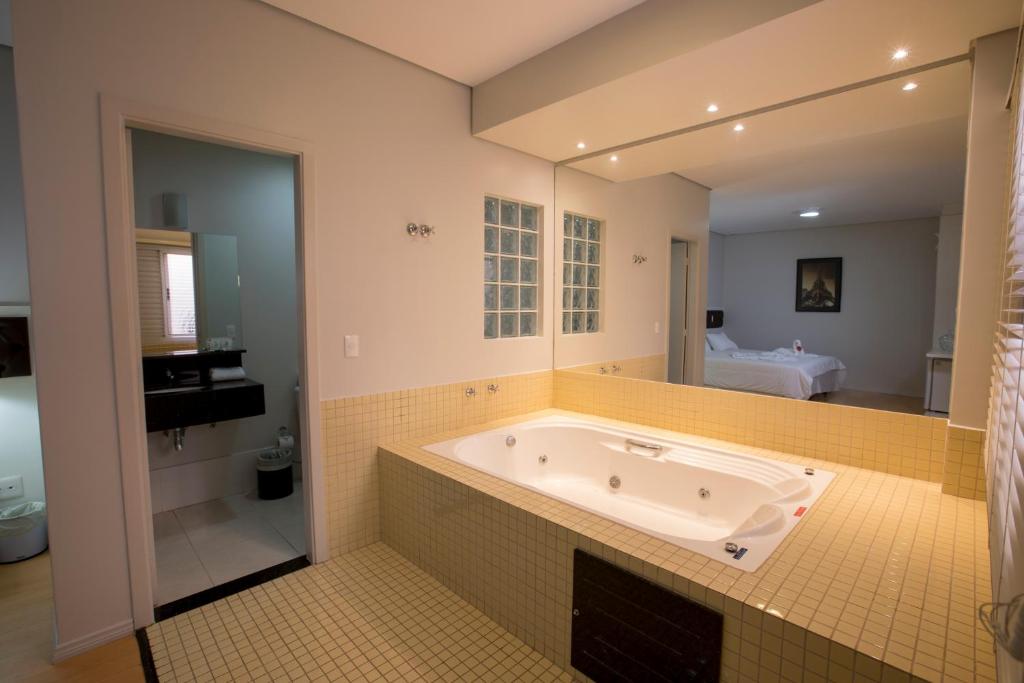  Hotel Gralha Azul