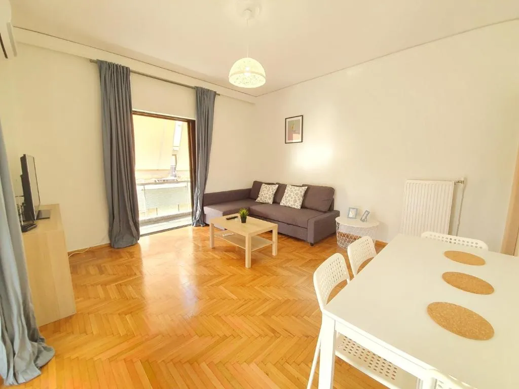 Charming and stylish apartment in Glufada with Wifi, Athens, Greece