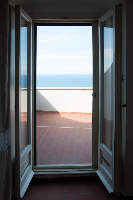 Il Barone del Mare - Deluxe Doppelzimmer Mit Balkon Und Meerblick