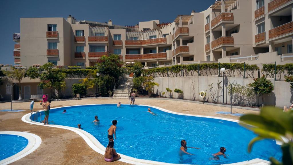 Bazén v ubytovaní Okeanos fantastic 2 bedrooms VR-PN alebo v jeho blízkosti