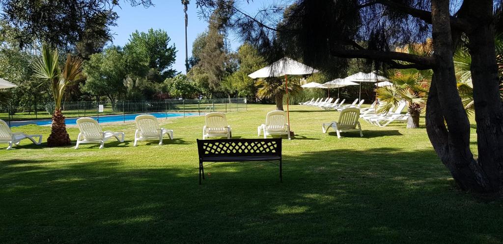 Bazén v ubytování Stellamar Apart Hotel nebo v jeho okolí