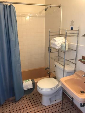 Wachapreague Inn - Motel Rooms - Double Room