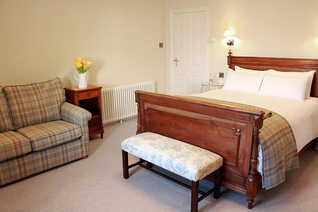 The Falcon Hotel - Superior Family Room
