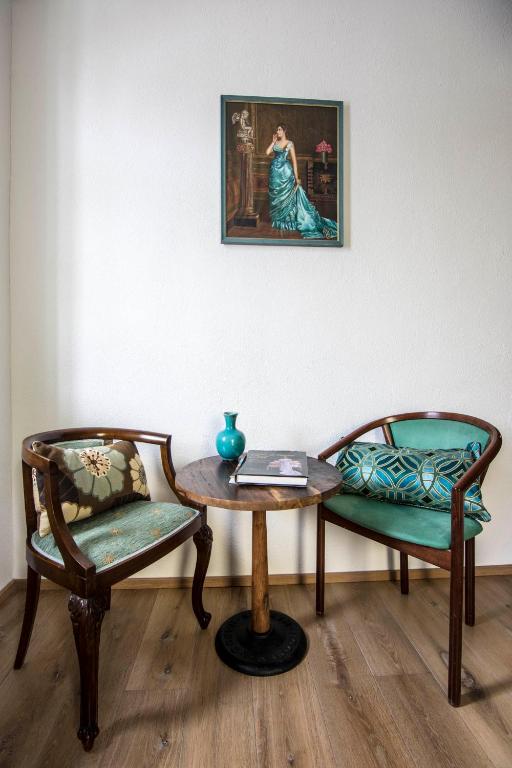 Posezení v ubytování Zenana Boutique Hotel