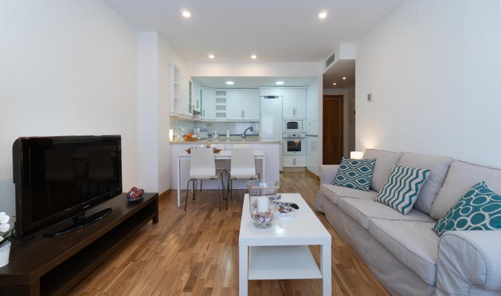 Málaga Centro Maria Zambrano(Parking) - Two-Bedroom Apartment
