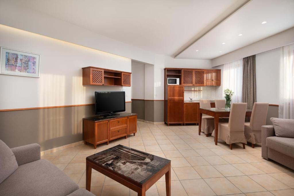 Hotel Tamaris - One-Bedroom Apartment