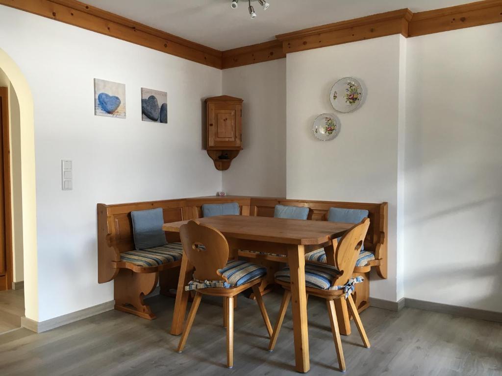 Posedenie v ubytovaní Landhaus Holzereck