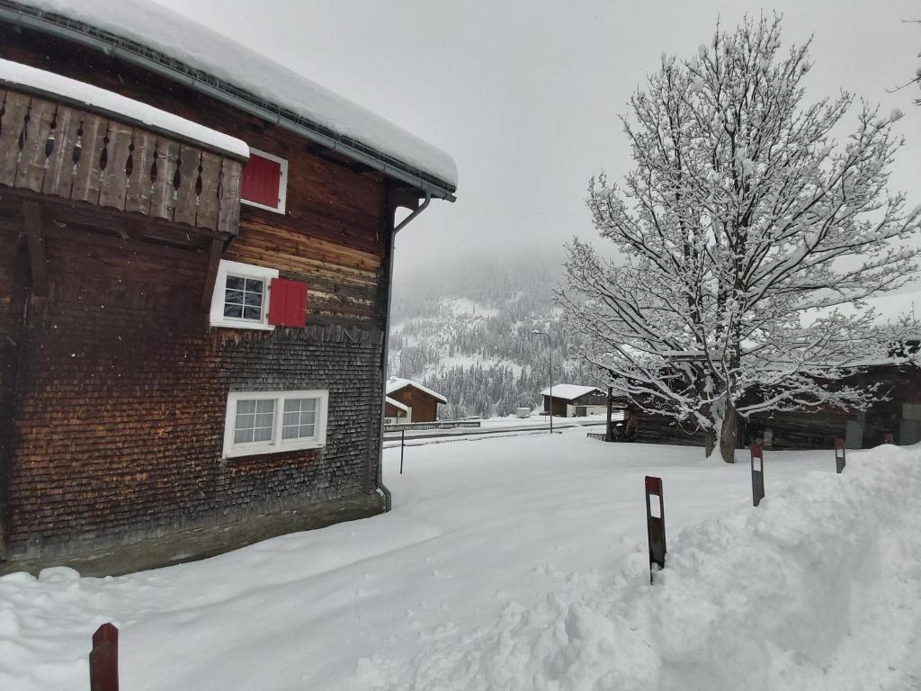 Tgèsa Felici durante o inverno